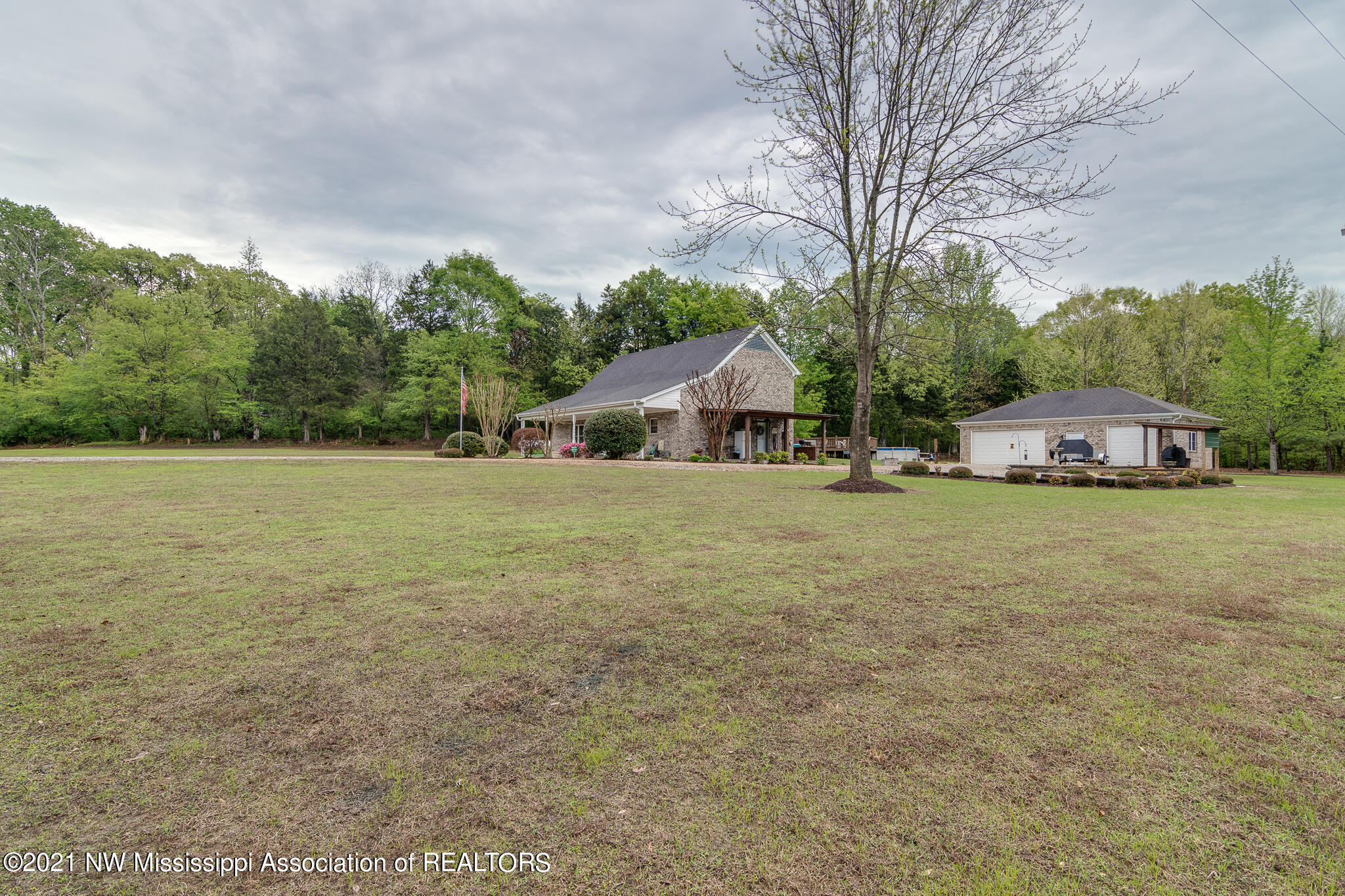 9949 Holly Springs Road Hernando, MS 38632 - Photo 3 of 23 Front