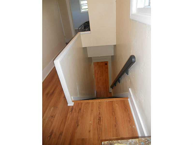 154 McCaslin Road New Castle, PA 16101 - Photo 8 of 23 Other. Stairwell