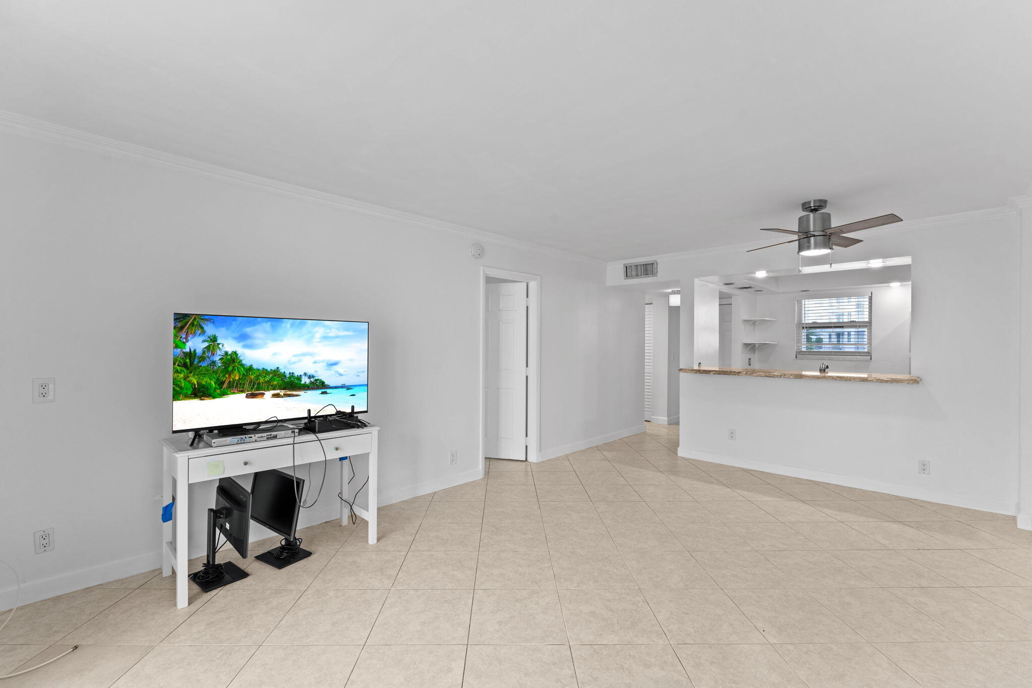 2929 South Ocean Boulevard, Unit 3150 Boca Raton, FL 33432 - Photo 14 of 49 Living Room
