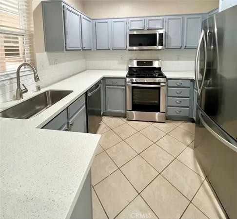 $2,295 | 26426 Arboretum Way, Unit 804, Murrieta, CA 92563