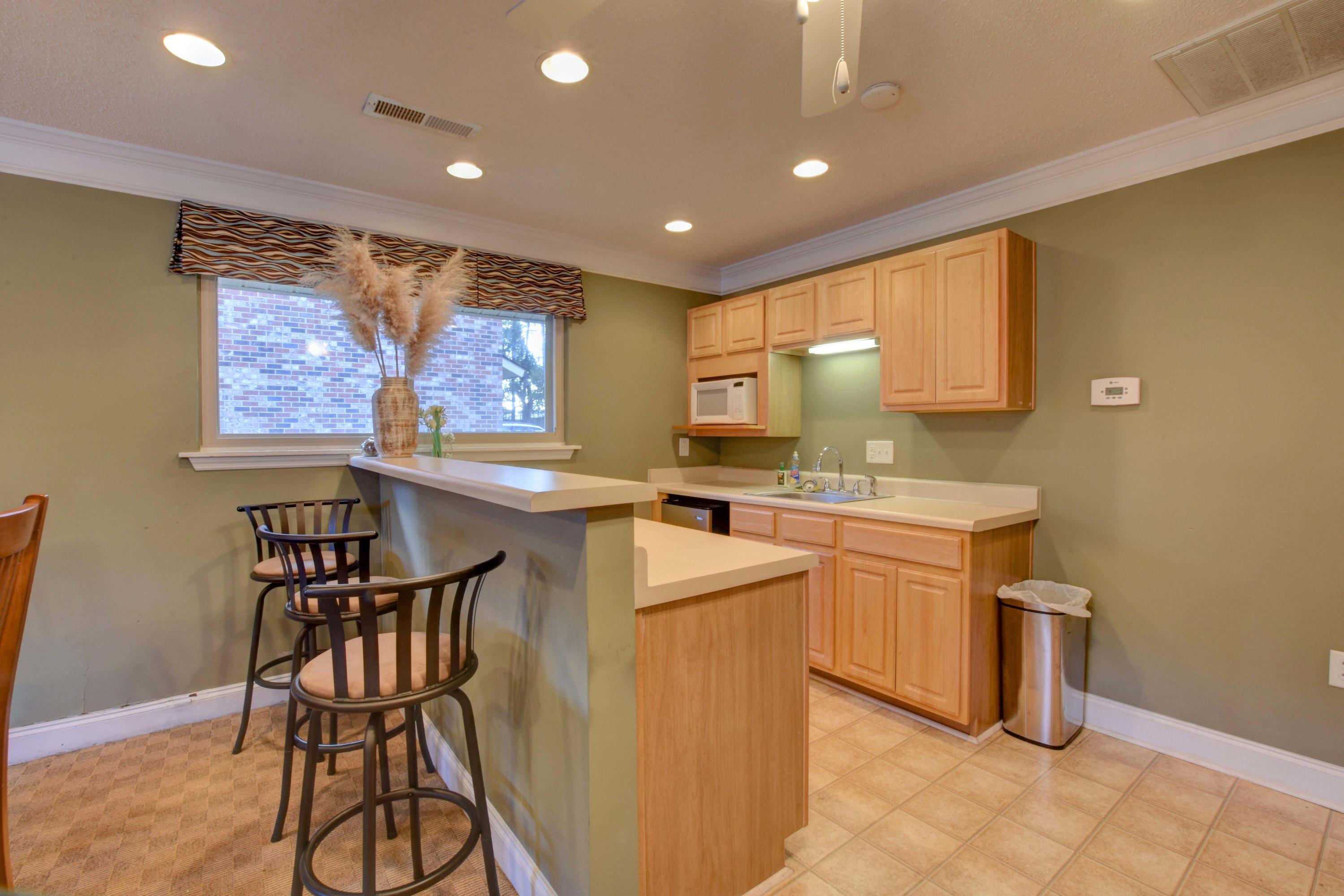 407 Andrea Lane Hanahan, SC 29410 - Photo 7 of 29 Kitchen