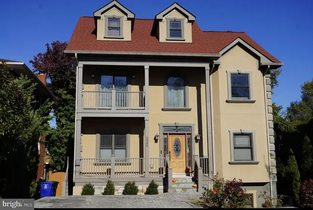 $6,890 | South Kenwood Street, Unit 2445, Arlington, VA 22206