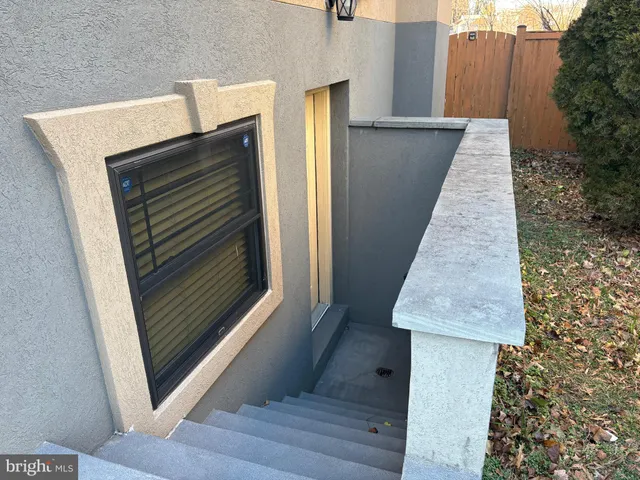 $6,890 | South Kenwood Street, Unit 2445, Arlington, VA 22206