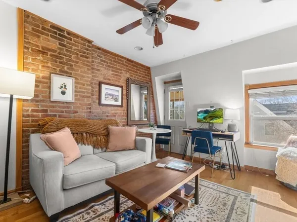 $375,000 | 46 Highland Avenue, Unit 3B, Somerville, MA 02143
