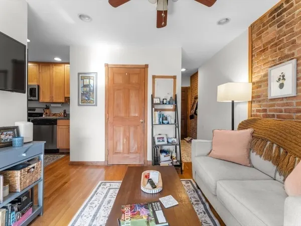$375,000 | 46 Highland Avenue, Unit 3B, Somerville, MA 02143