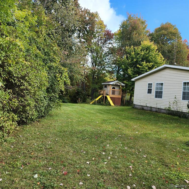 1850 North Lakeshore Road Harbor Beach, MI 48441 - Photo 9 of 16 Gallery Image 9