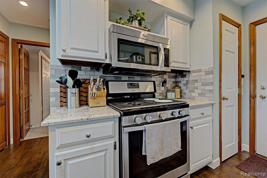 1523 Rochester Road Leonard, MI 48367 - Photo 14 of 62 Gallery Image 14
