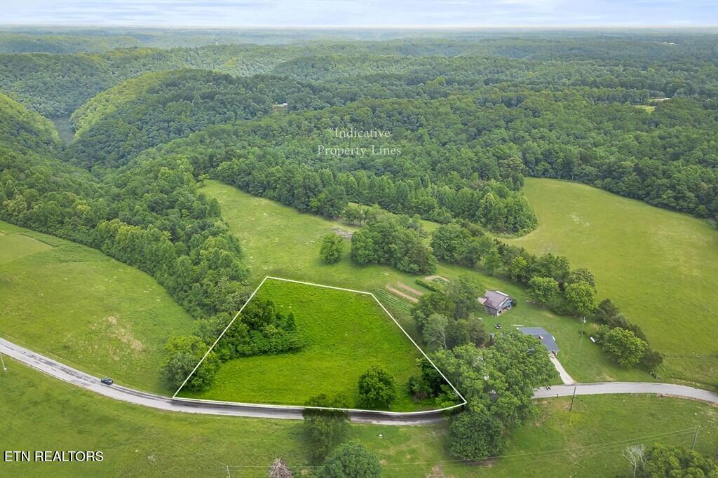 9199 Fox Hill Road Baxter, TN 38544 - Photo 1 of 16 227579_6
