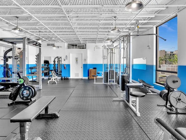 $425,000 | 1500 South Ocean Drive, Unit 3E, Hollywood, FL 33019