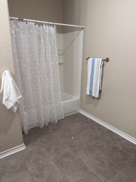 9651 County Road 505 Mathis, TX 78368 - Photo 9 of 19 guest bathroom