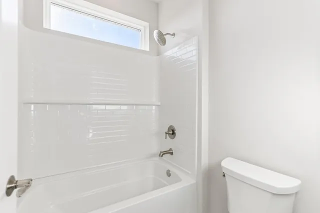 $749,900 | 1940 North Creek Drive, Unit LT111, Grafton, WI 53024