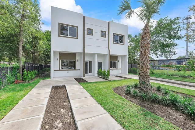 $1,290,000 | 5431 Northwest 5th Avenue, Miami, FL 33127
