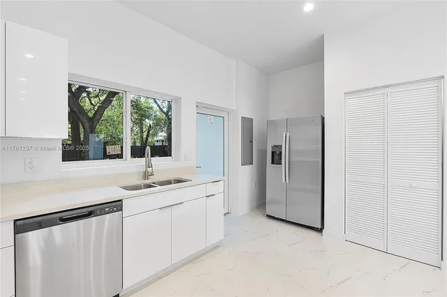 $1,290,000 | 5431 Northwest 5th Avenue, Miami, FL 33127