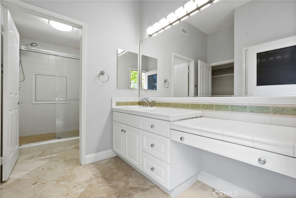 20356 Vía Cellini Porter Ranch, CA 91326 - Photo 37 of 62