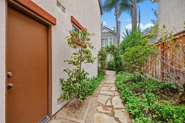 $6,000 | 17 Pickering Circle, Ladera Ranch, CA 92694