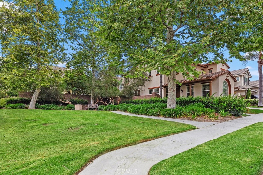 17 Pickering Circle Ladera Ranch, CA 92694 - Photo 3 of 28