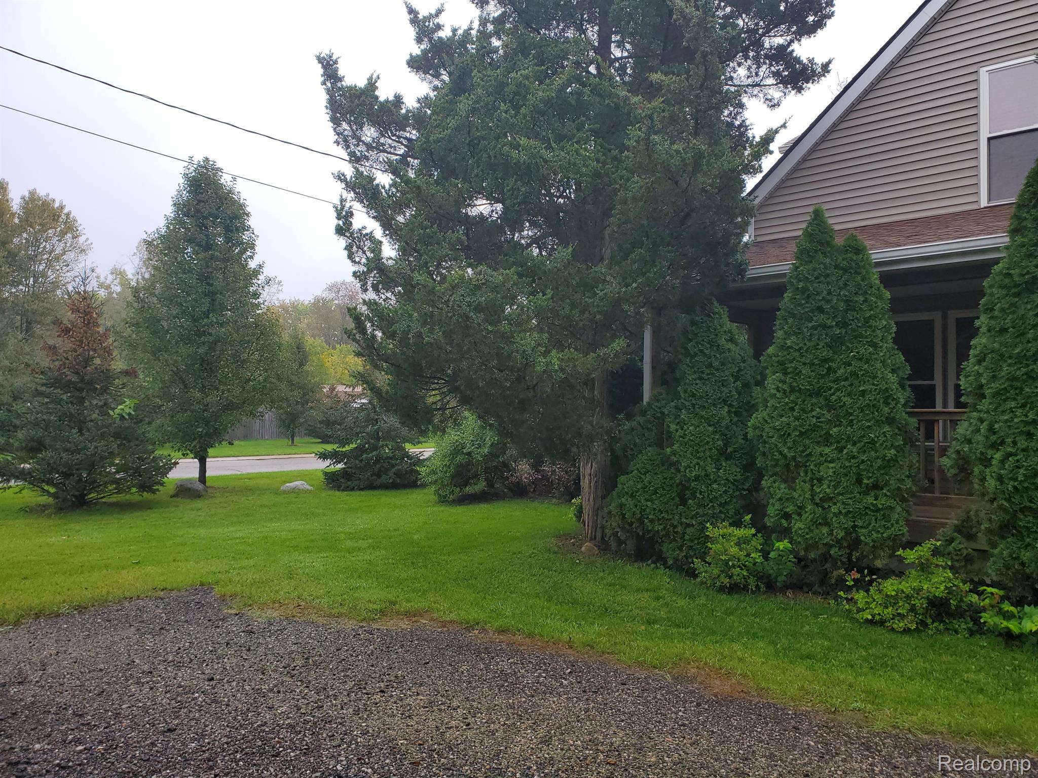 15681 McCaslin Lake Road Linden, MI 48451 - Photo 3 of 25 Gallery Image 3