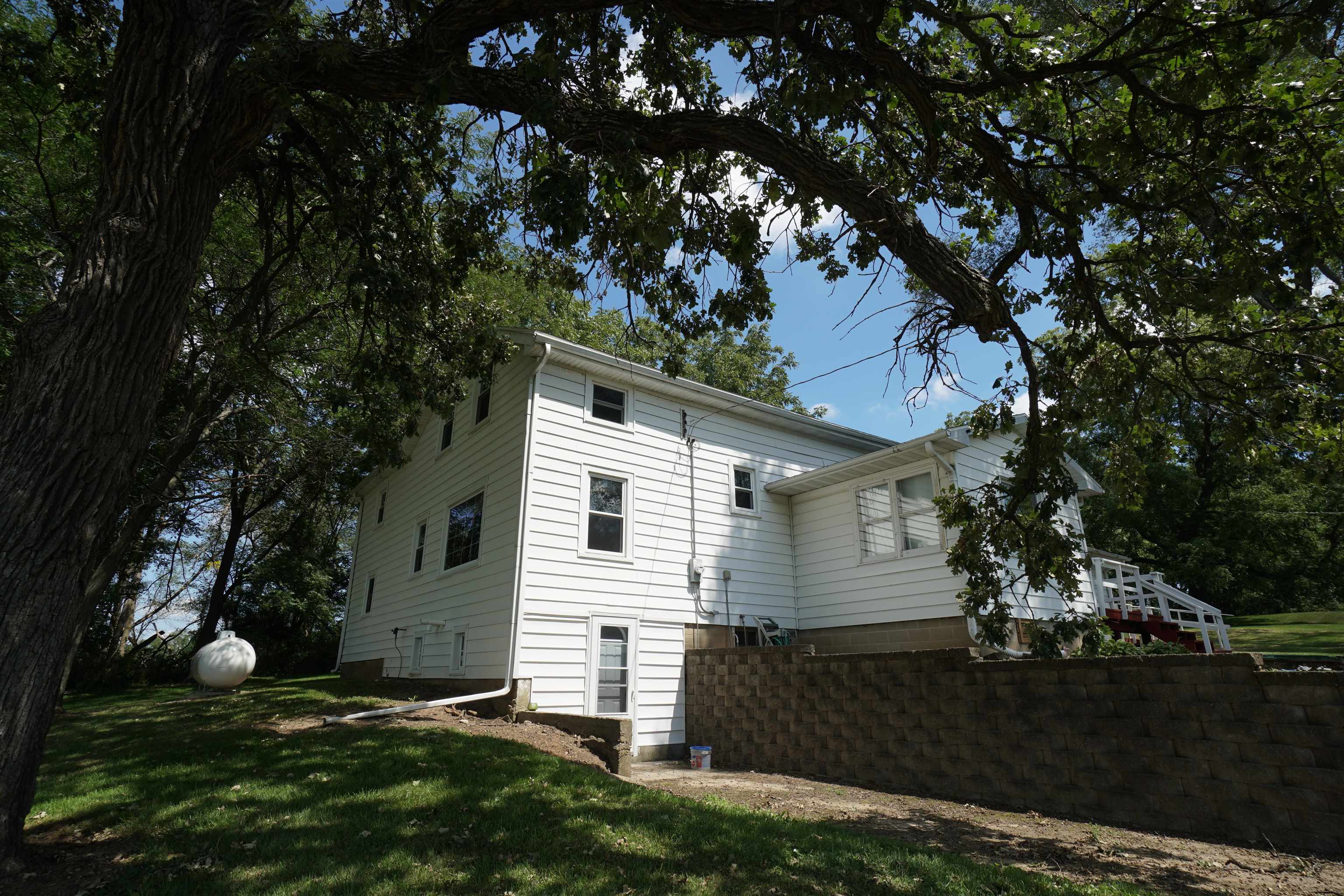 1229 North Hillcrest Road Freeport, IL 61032 - Photo 22 of 28 Gallery Image 22