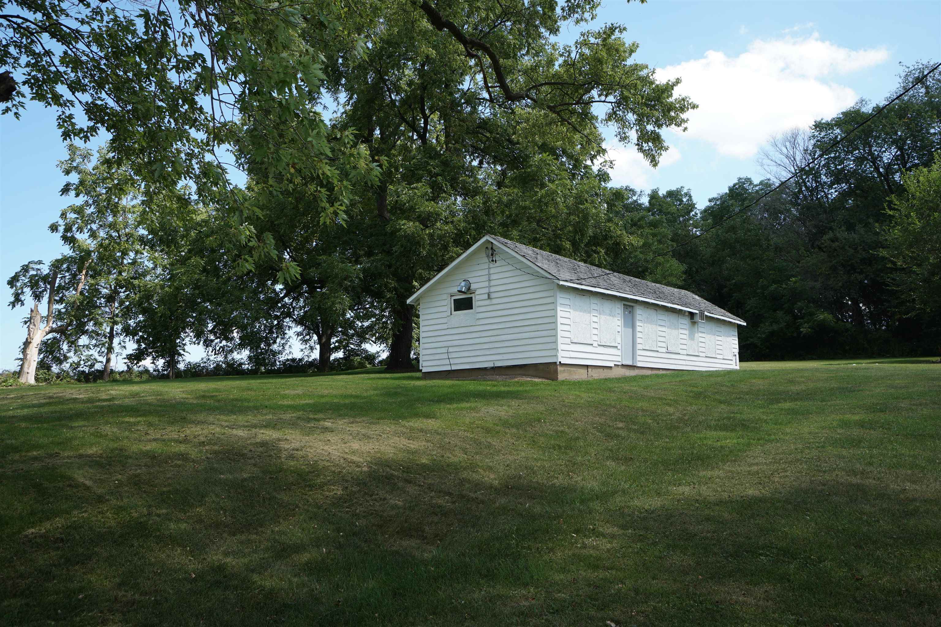 1229 North Hillcrest Road Freeport, IL 61032 - Photo 23 of 28 Gallery Image 23