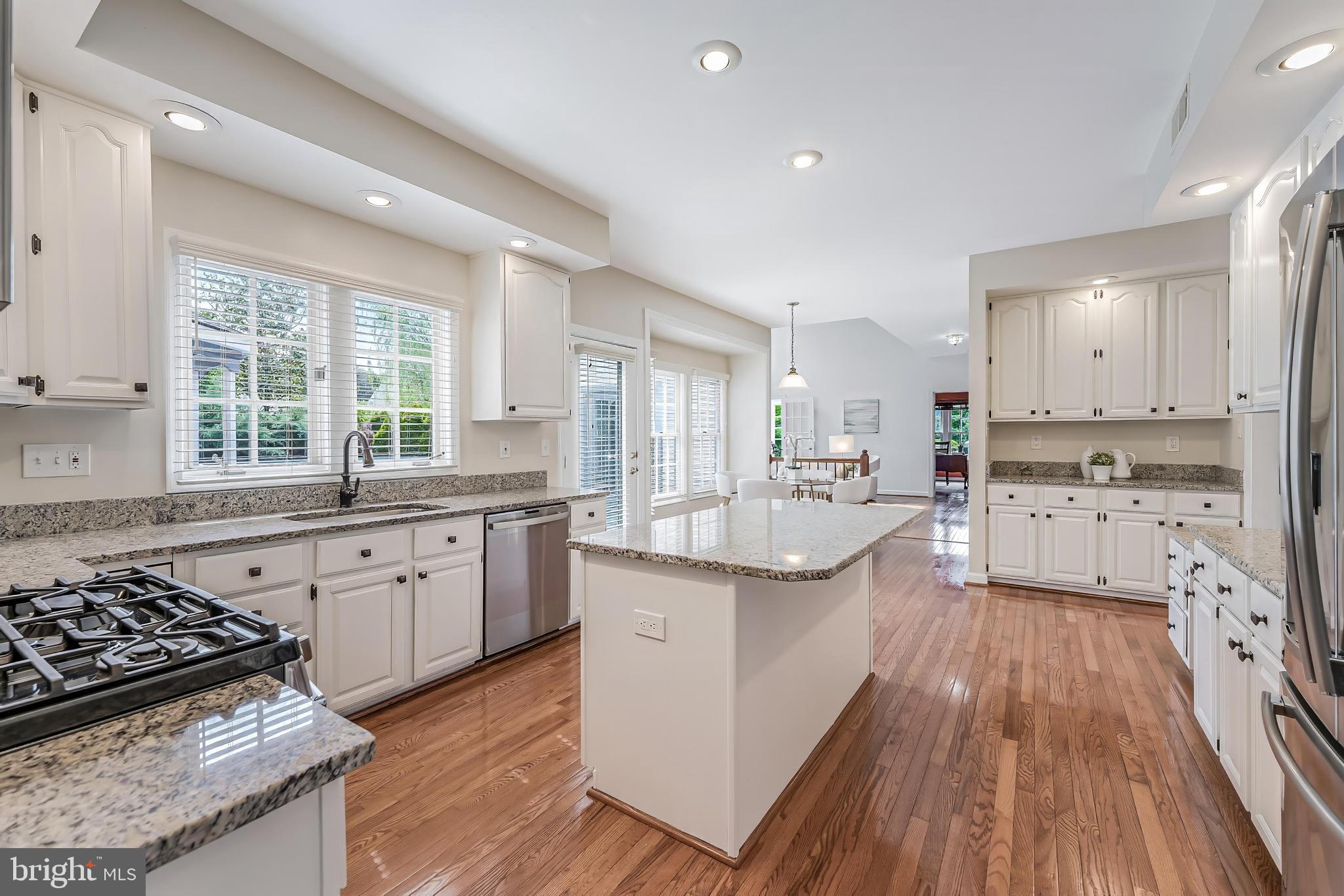 5501 Ashleigh Road Fairfax, VA 22030 - Photo 32 of 77 Butlers pantry