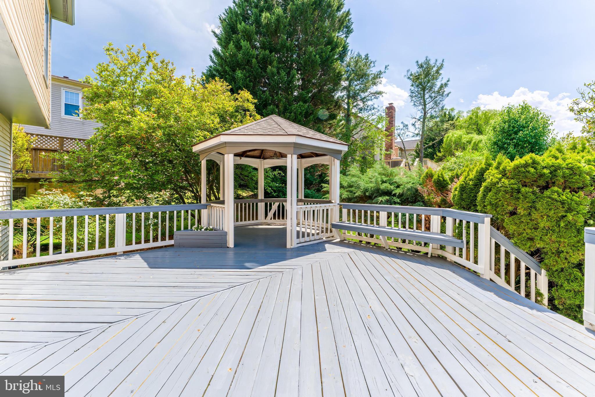 5501 Ashleigh Road Fairfax, VA 22030 - Photo 67 of 77 Large deck