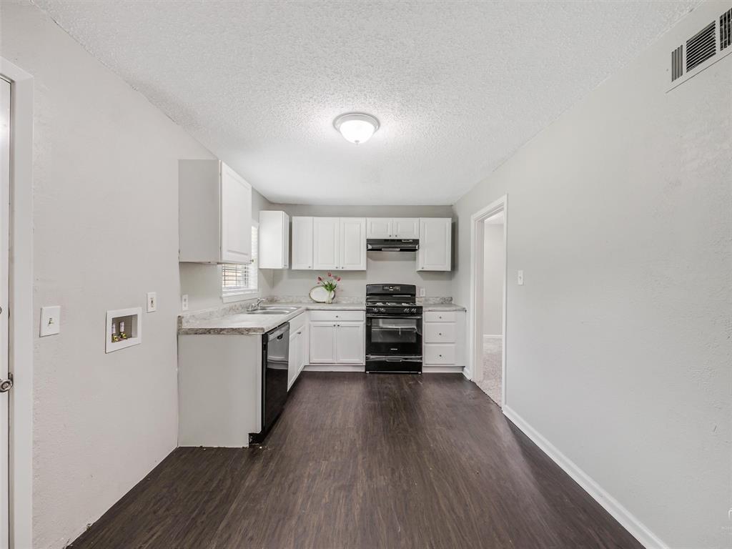 3211 Gus Thomasson Road Dallas, TX 75228 - Photo 1 of 23