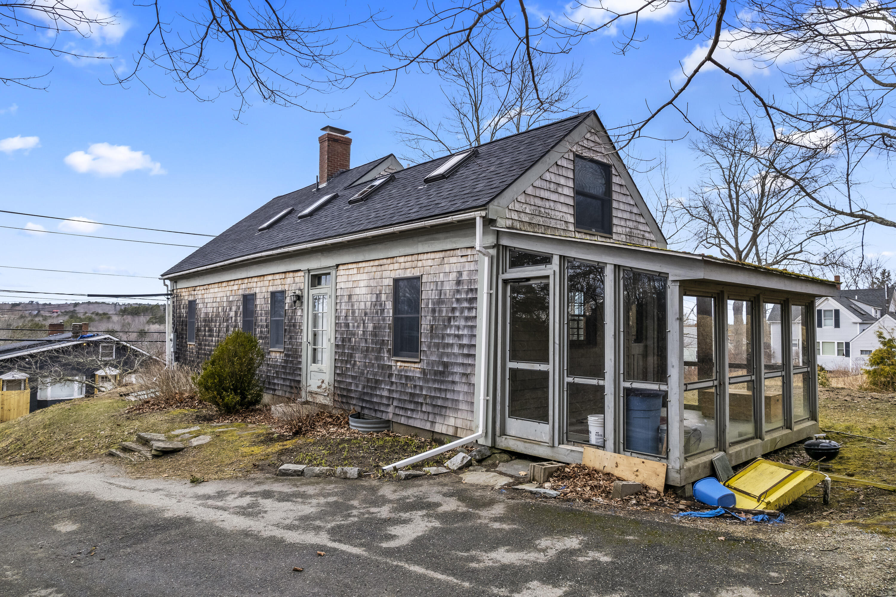 212 Friendship Road Waldoboro, ME 04572 - Photo 4 of 56 212 Friendship Rd_104
