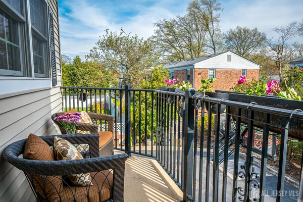 $1,049,999 | 197 A Amboy Avenue, Metuchen, NJ 08840
