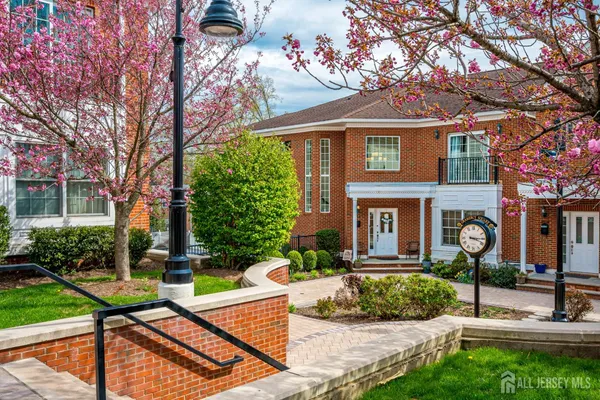 $1,049,999 | 197 A Amboy Avenue, Metuchen, NJ 08840