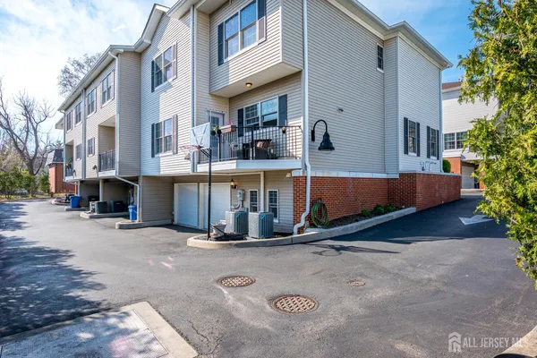 $1,049,999 | 197 A Amboy Avenue, Metuchen, NJ 08840