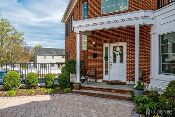 $1,049,999 | 197 A Amboy Avenue, Metuchen, NJ 08840