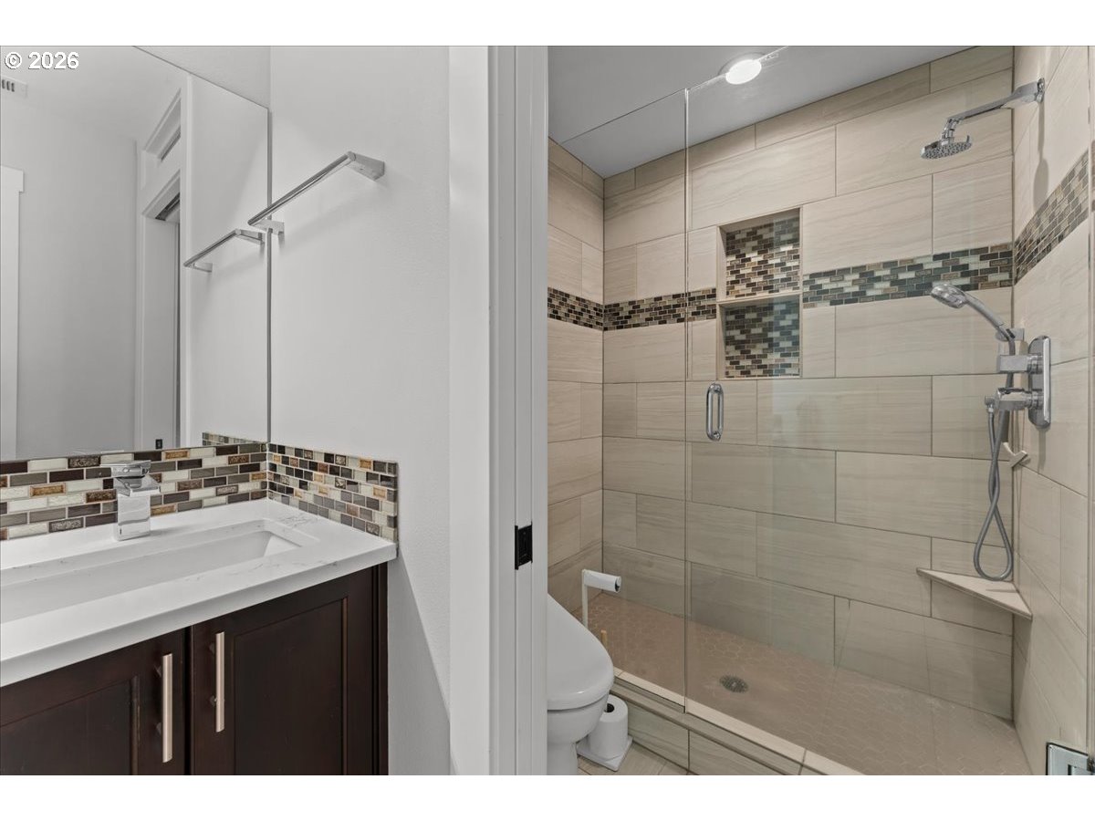 12996 Southwest Hazelcrest Way Portland, OR 97224 - Photo 35 of 48