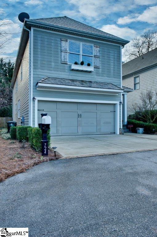 724 Rutherford Road Greenville, SC 29609 - Photo 2 of 36 Gallery Image 2