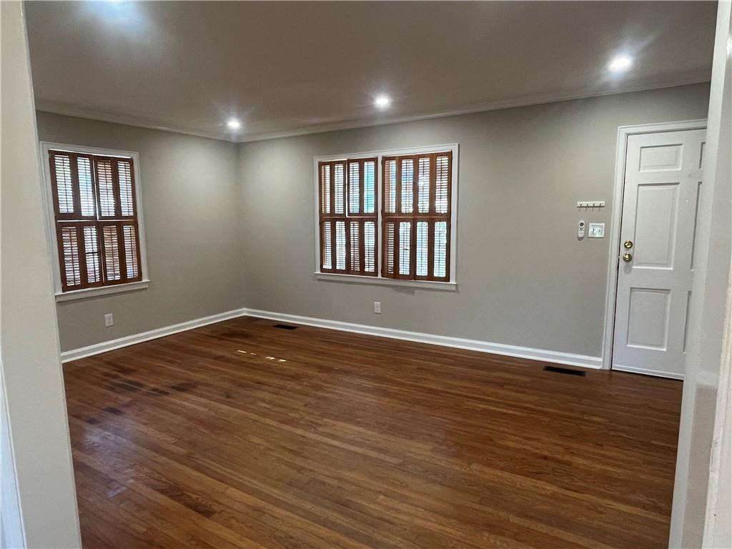 1192 Kingsley Circle Northeast Atlanta, GA 30324 - Photo 8 of 33
