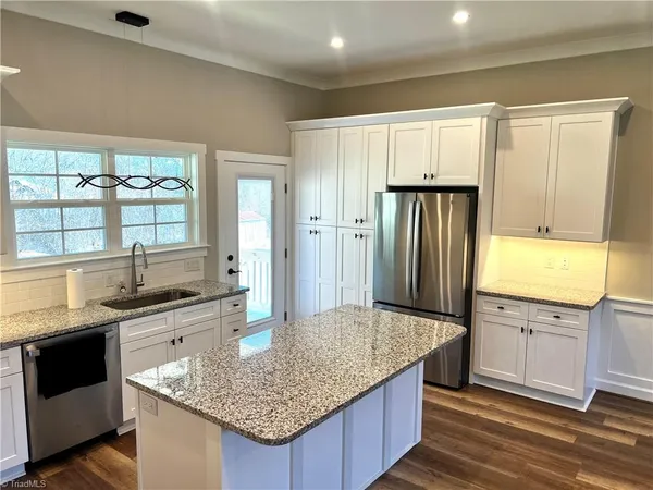 $429,000 | 2142 Elizabeth Drive, Mount Airy, NC 27030
