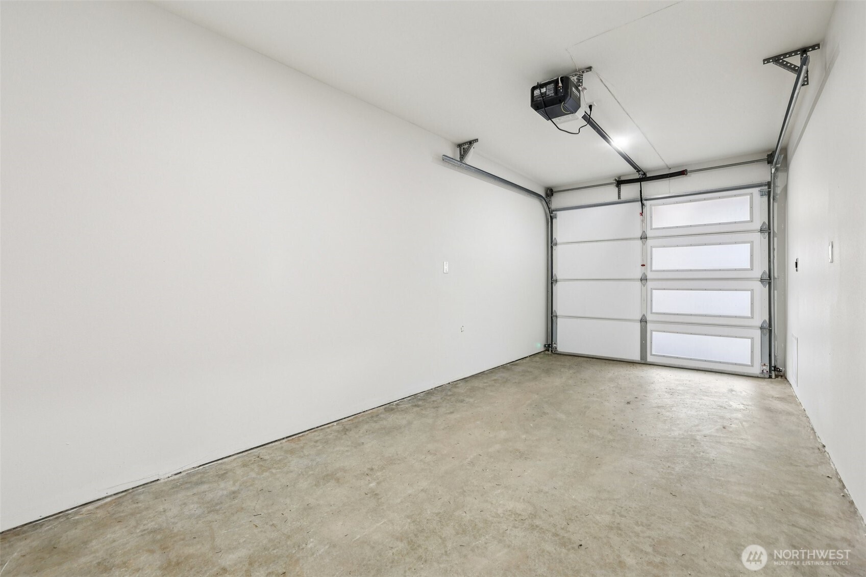 7719 Renton Avenue South, Unit B Seattle, WA 98118 - Photo 34 of 35 a view of small room