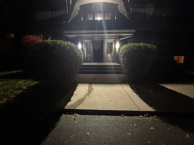 $1,850 | 154 East Bailey Road, Unit G, Naperville, IL 60565