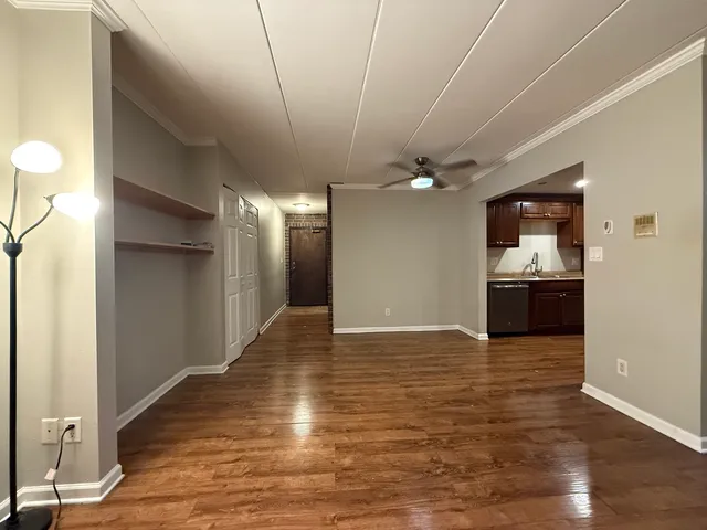 $1,900 | 154 East Bailey Road, Unit G, Naperville, IL 60565