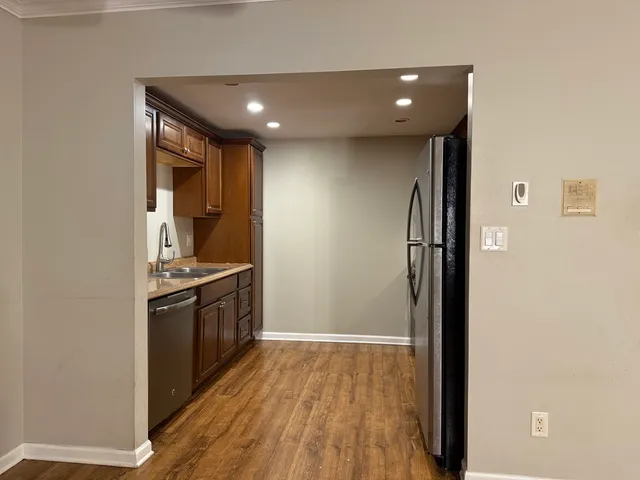 $1,850 | 154 East Bailey Road, Unit G, Naperville, IL 60565