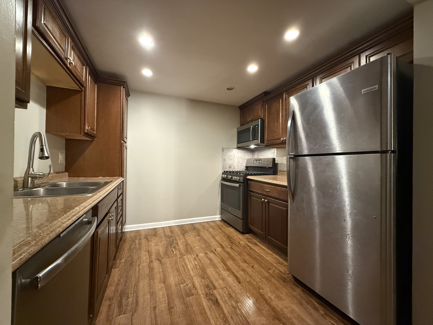 154 East Bailey Road, Unit G Naperville, IL 60565 - Photo 6 of 16