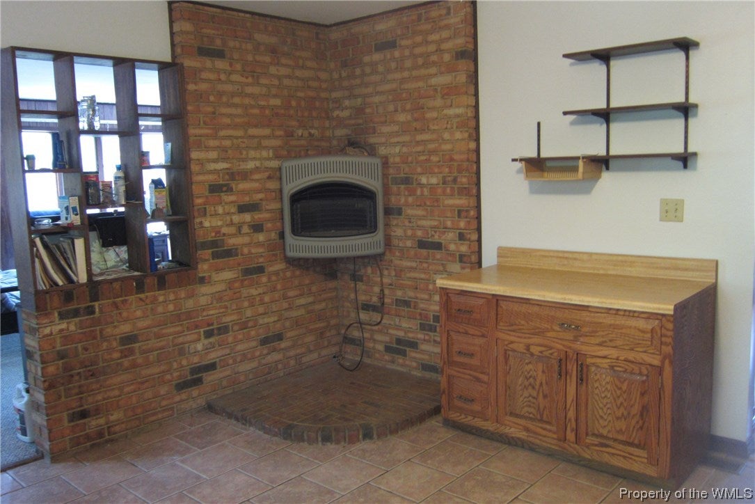 10033 Indian Road Gloucester, VA 23061 - Photo 7 of 22 Gallery Image 7