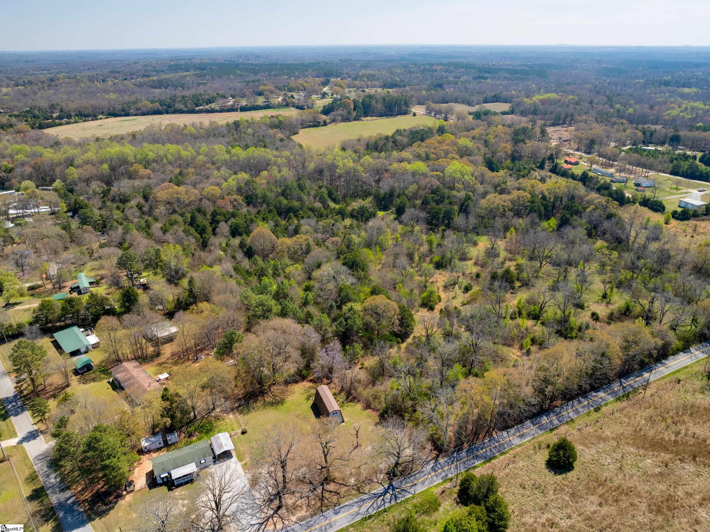230 Cooper Bridge Road Woodruff, SC 29388 - Photo 3 of 5