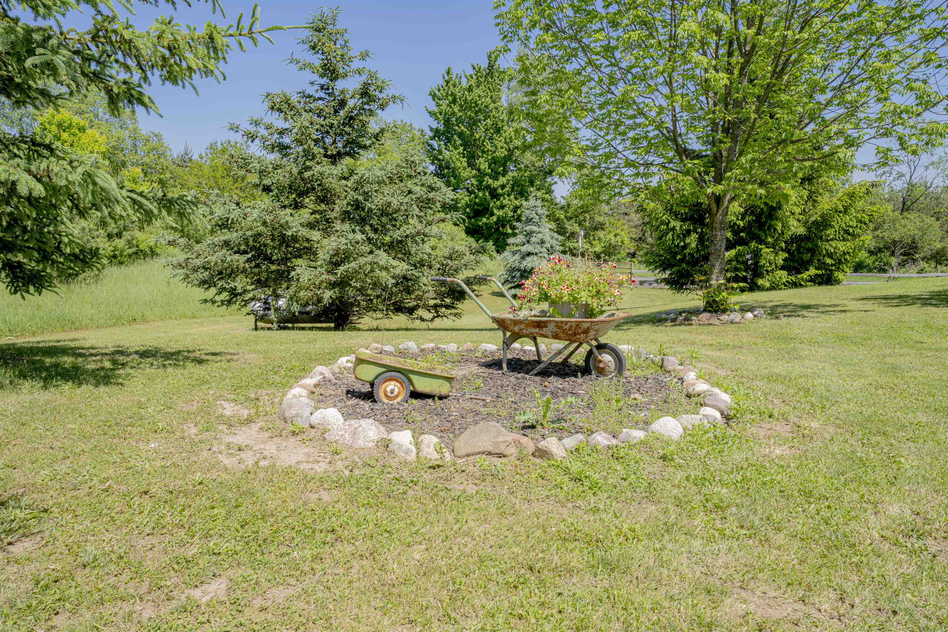10559 Millbrook Road Blanchard, MI 49310 - Photo 10 of 99