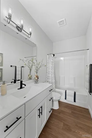 $384,990 | 1 Tbb Canterbury@ The Highlands, Washington, MO 63090