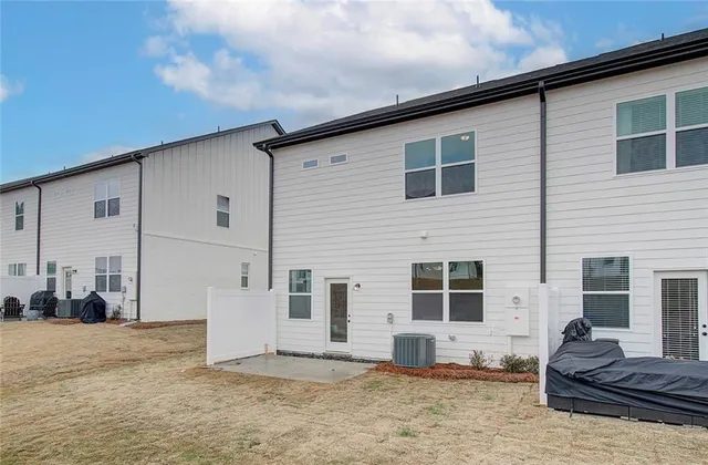 $1,900 | 4561 Cypress Pk Drive, Gainesville, GA 30504