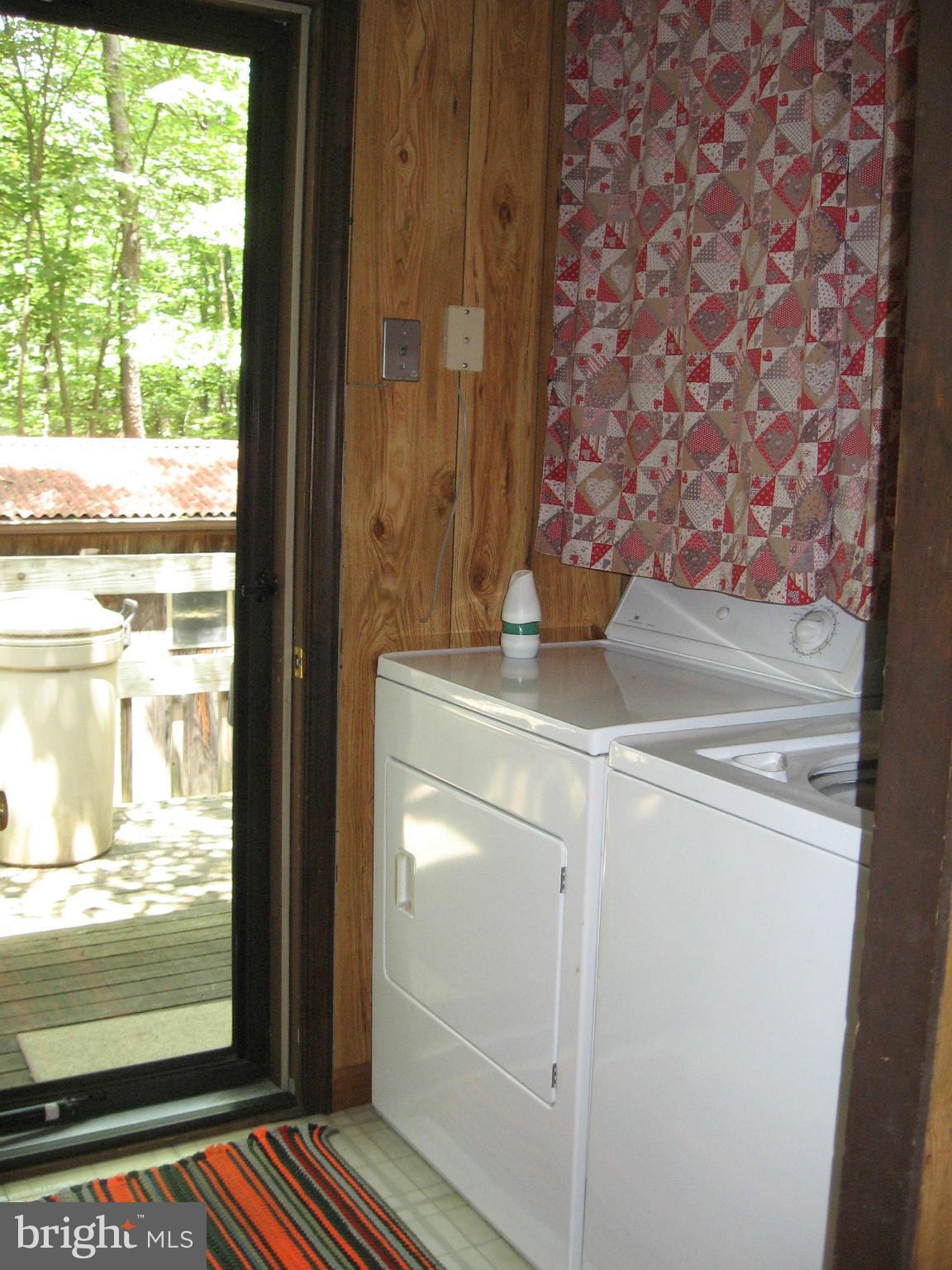 92 Funk Berkeley Springs Berkeley Springs, WV 25411 - Photo 20 of 30 Interior (General)