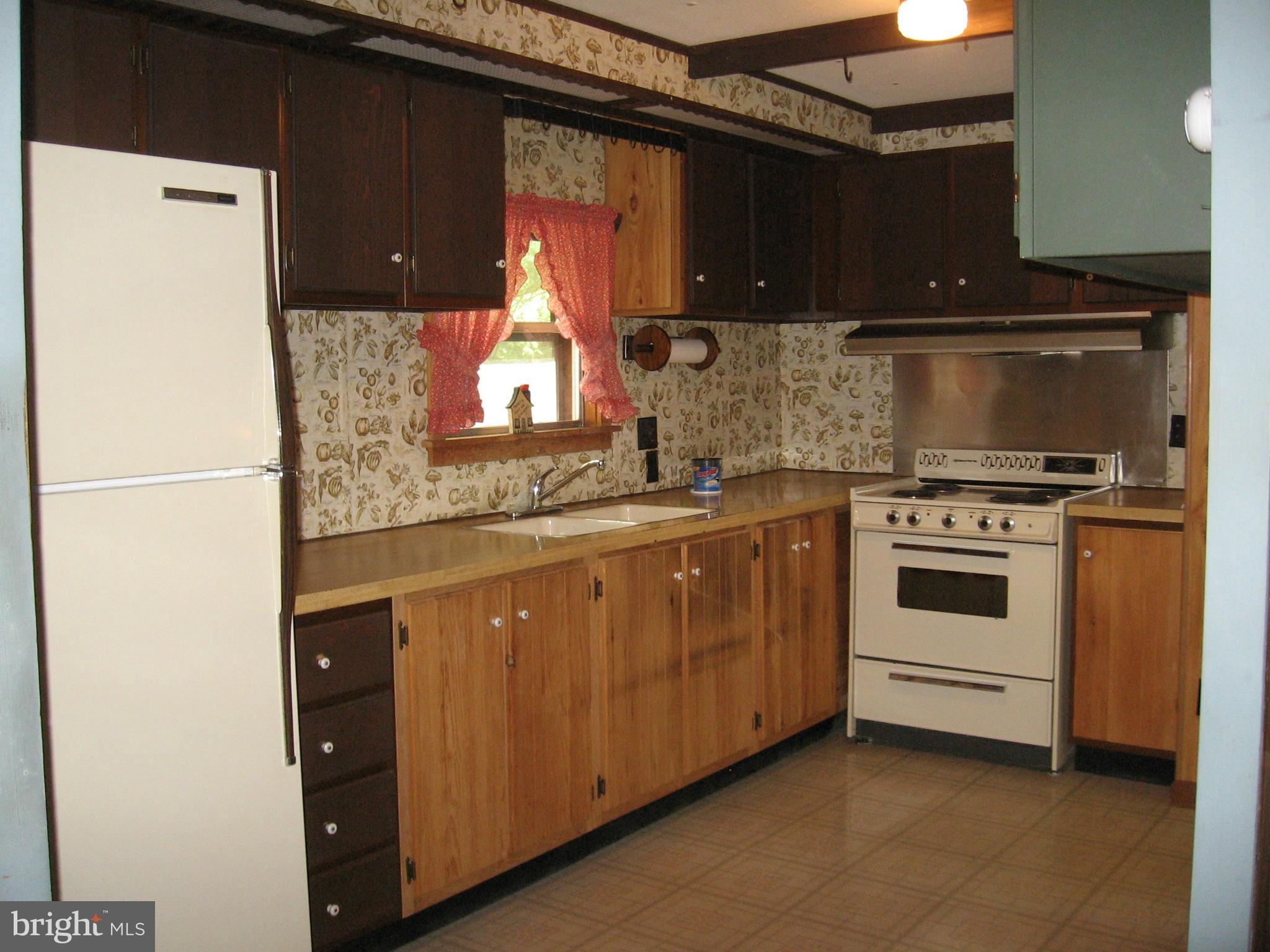 92 Funk Berkeley Springs Berkeley Springs, WV 25411 - Photo 27 of 30 Kitchen