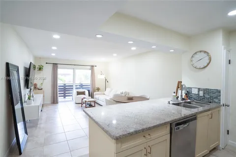 $265,000 | 7483 Southwest 82nd Street, Unit A308, Miami, FL 33143