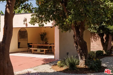$1,399,000 | 2807 Somerset Drive, Los Angeles, CA 90016
