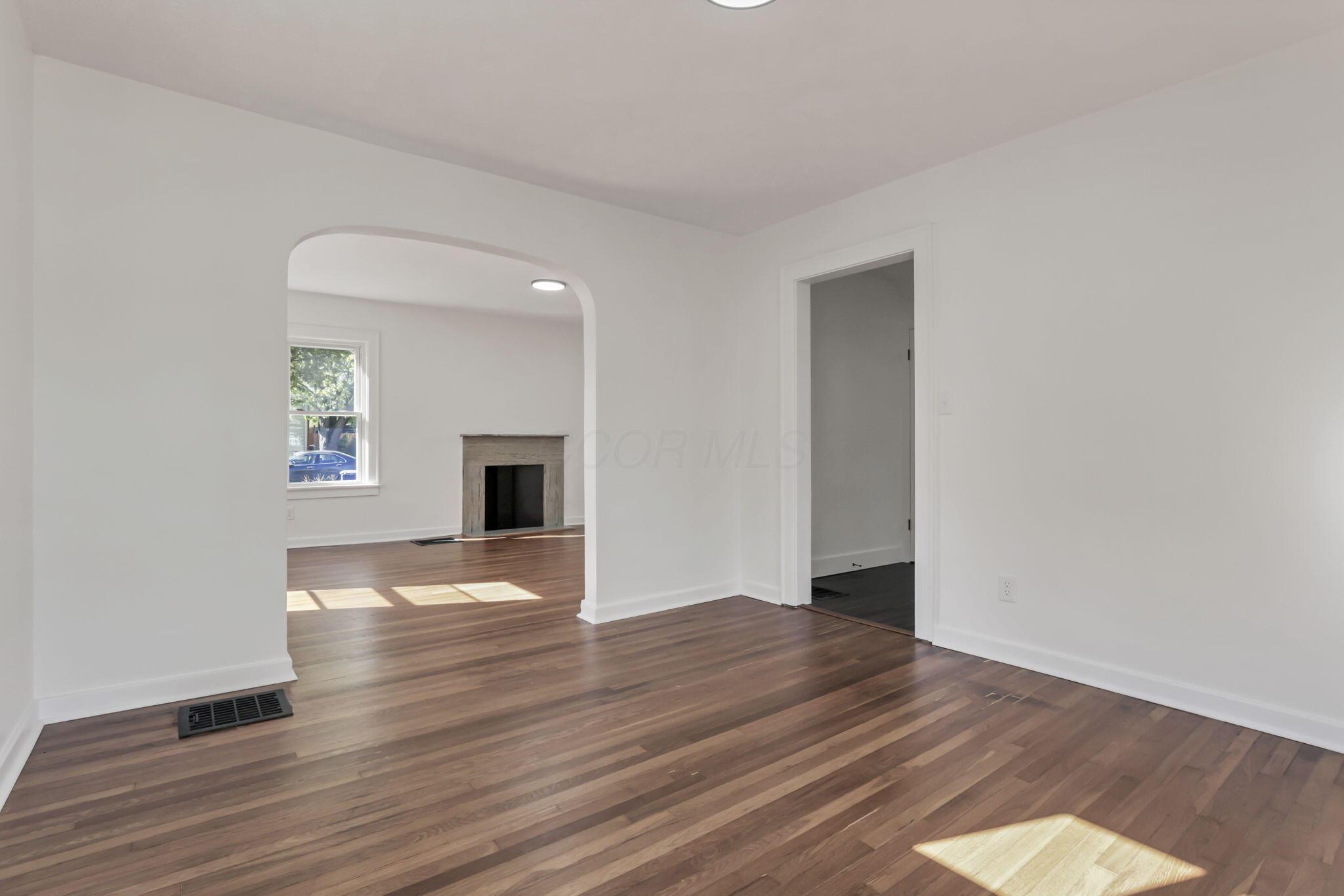 328 Demorest Road Columbus, OH 43204 - Photo 19 of 81 Dining Room